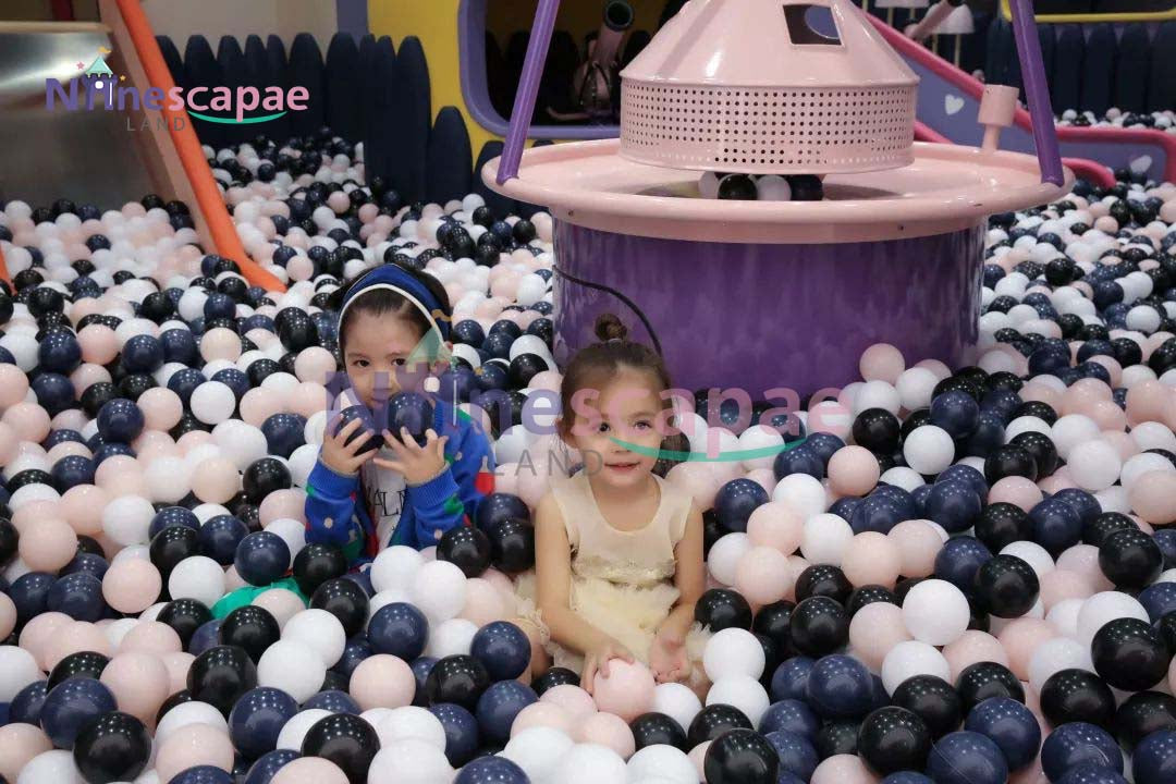 indoor play equipment commercial