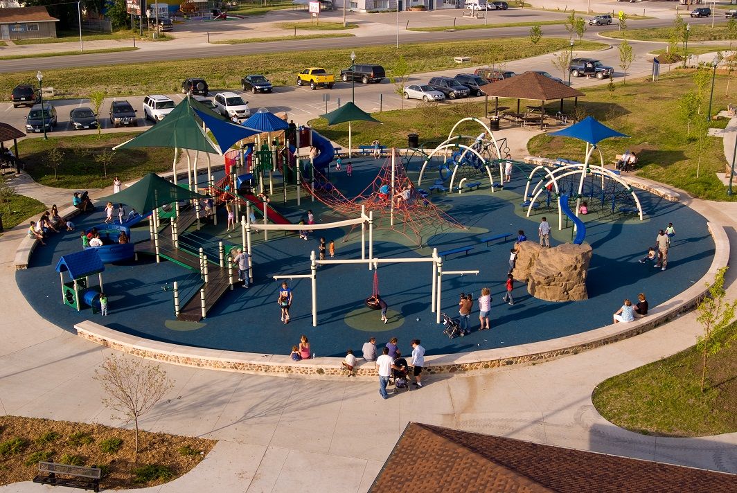 outdoor playground equipment supplier